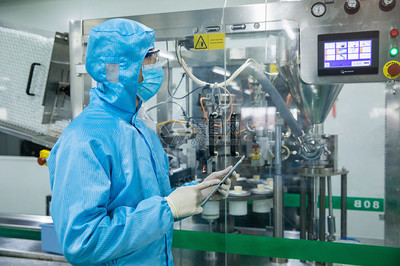 化工廠質(zhì)檢員 守護(hù)化工產(chǎn)品生產(chǎn)的質(zhì)量防線